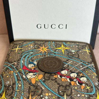 Gucci x Disney GG Supreme Donald Duck Billfold Wallet – Limited Edition Designer Leather Wallet | 70% OFF + Free 3–5 Day USA Shipping